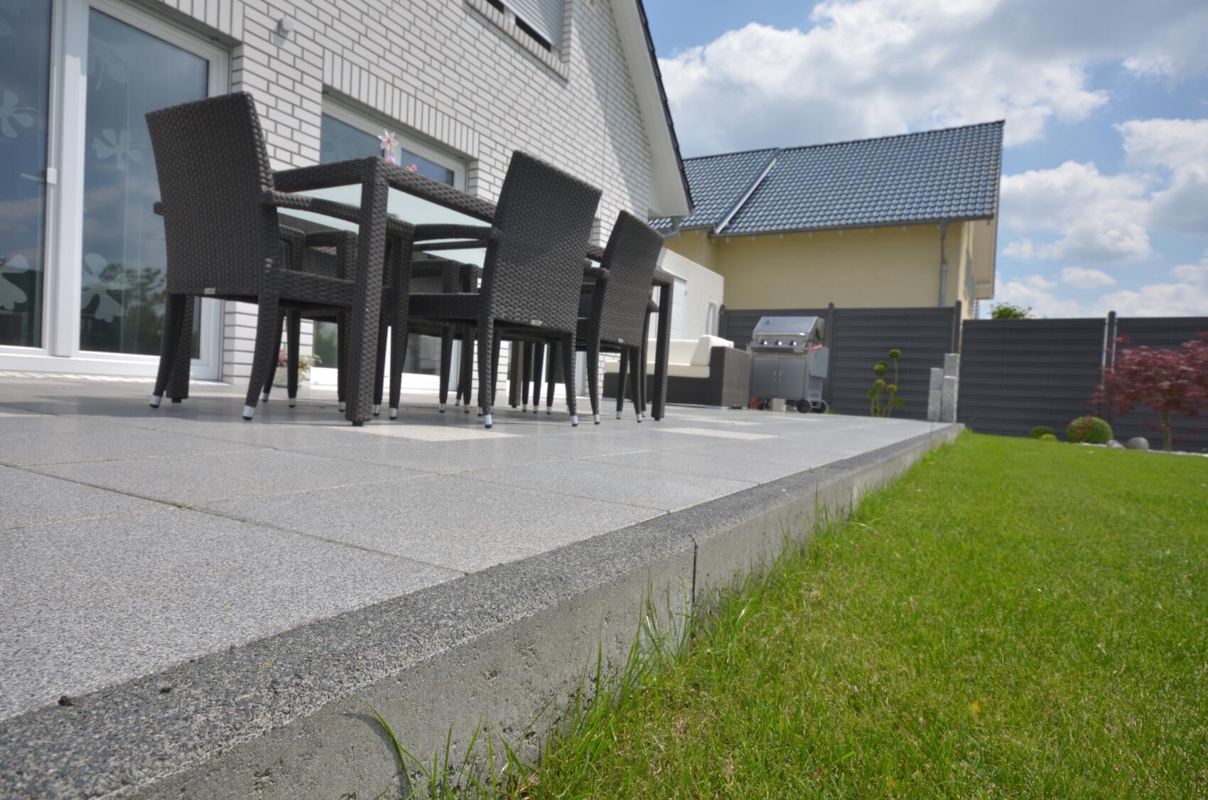 Rasenkantensteine