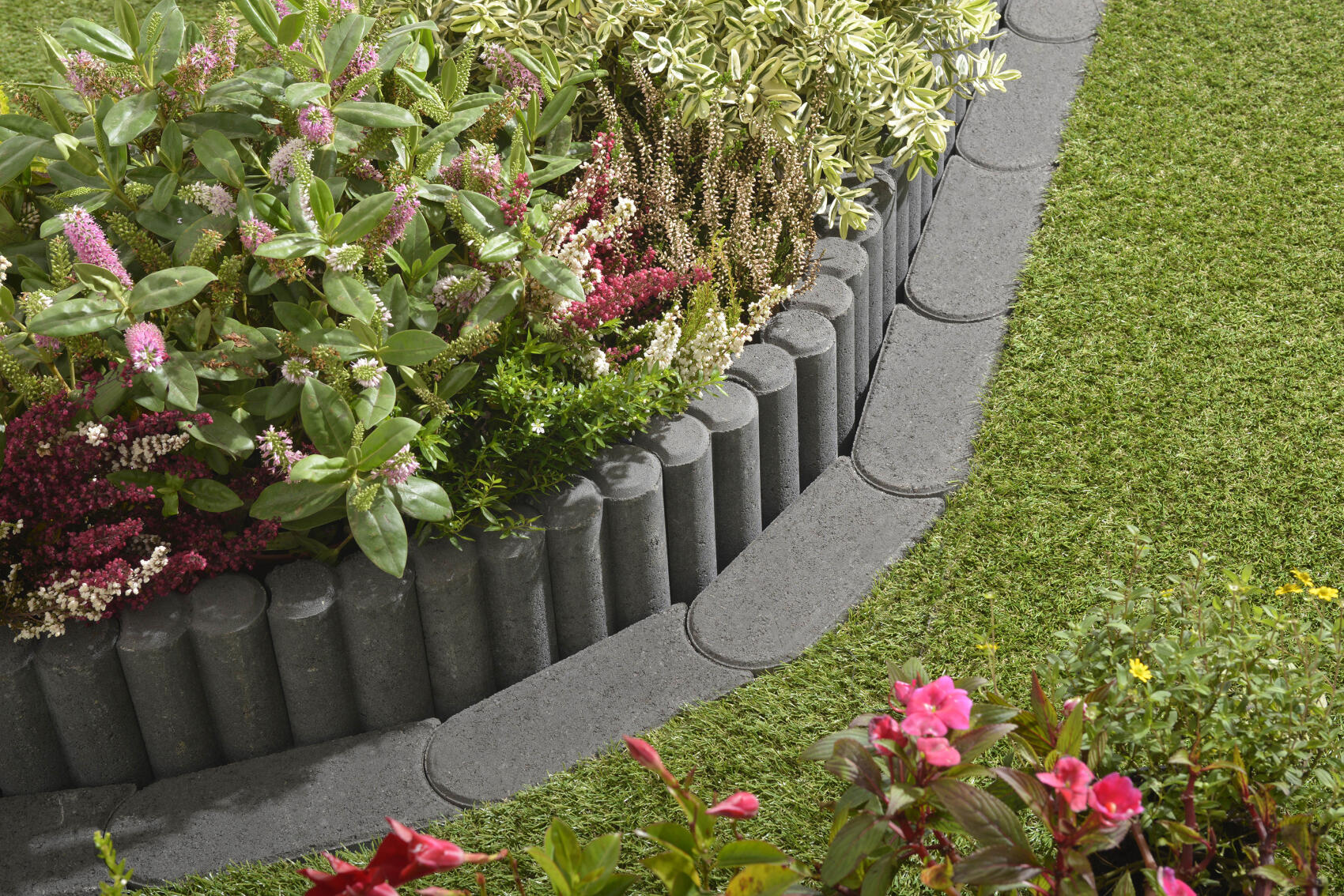 Mähkantensteine Mähkantensteine