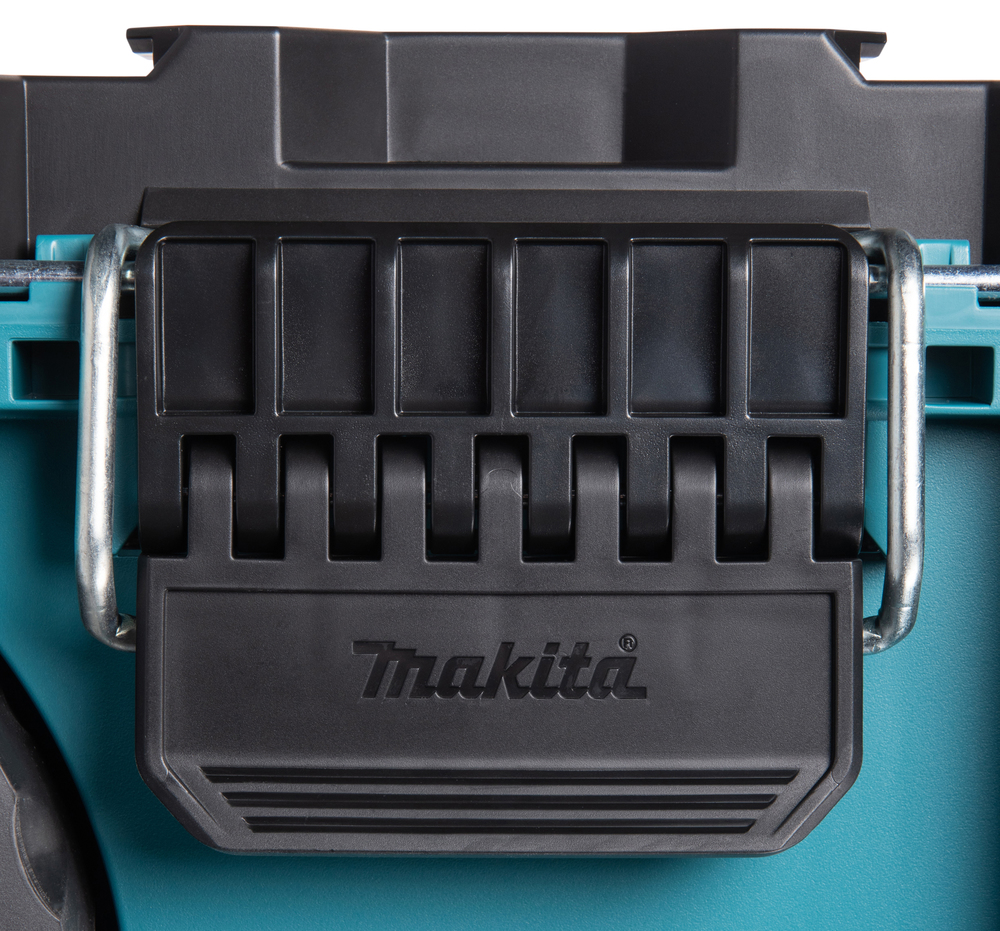 Nahaufnahme des Verschlusses eines Makita Werkzeugkoffers